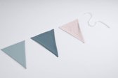 Vlaggenlijn van stof | Sandy Ocean - 5 meter / 18 vlaggetjes - Licht Blauwe, Turquoise, Beige (pastel kleur) driehoek vlaggetjes - Verjaardag slinger / Babykamer decoratie - Stoffen slingers handgemaakt & duurzaam