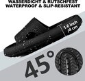 Zwarte, waterdichte en slipbestendige badslippers met 4 cm dikte en een antislipzool.