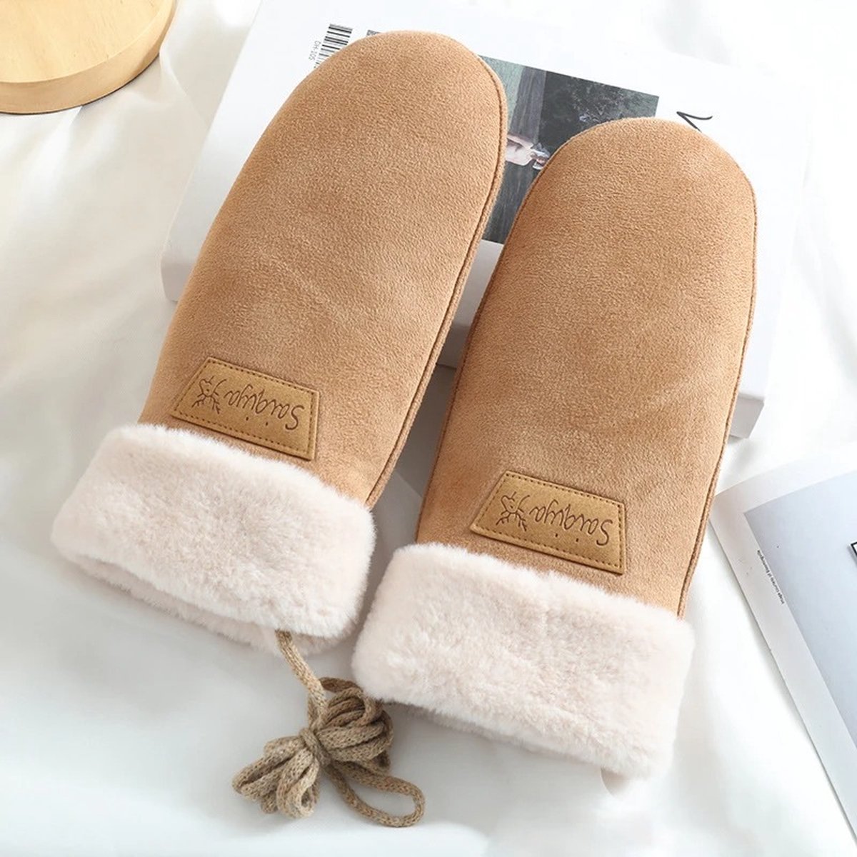 WiseGoods Luxe Fluffy Wanten Dames - Handschoenen Vrouwen - Handschoen Vrouw - Cadeau - Winter Kleding - Dameskleding - Khaki
