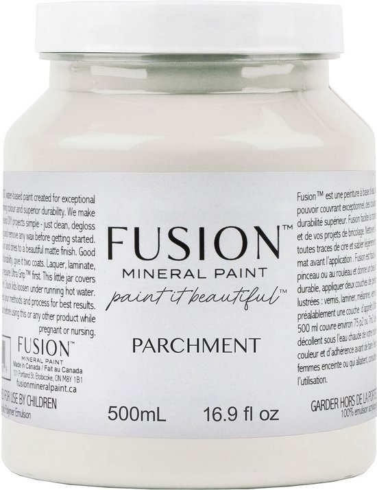 Foto: Fusion mineral paint parchment