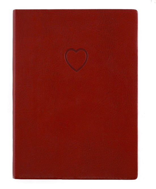 Rood notitieboek met hartje op de voorkant.