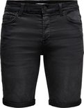 Zwarte denim shorts met regular fit en opgerolde zoom, van voren gezien.