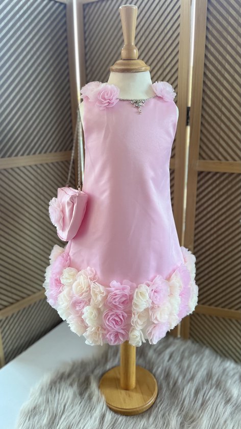 effen jurk met bloemetjes- vintage jurk met striklinten-feestjurk met handtas-galajurk-prinsessen jurk-bruidsmeisjes-bruiloft -verjaardag- fotoshoot- roze kleur- 4 jaar maat 104