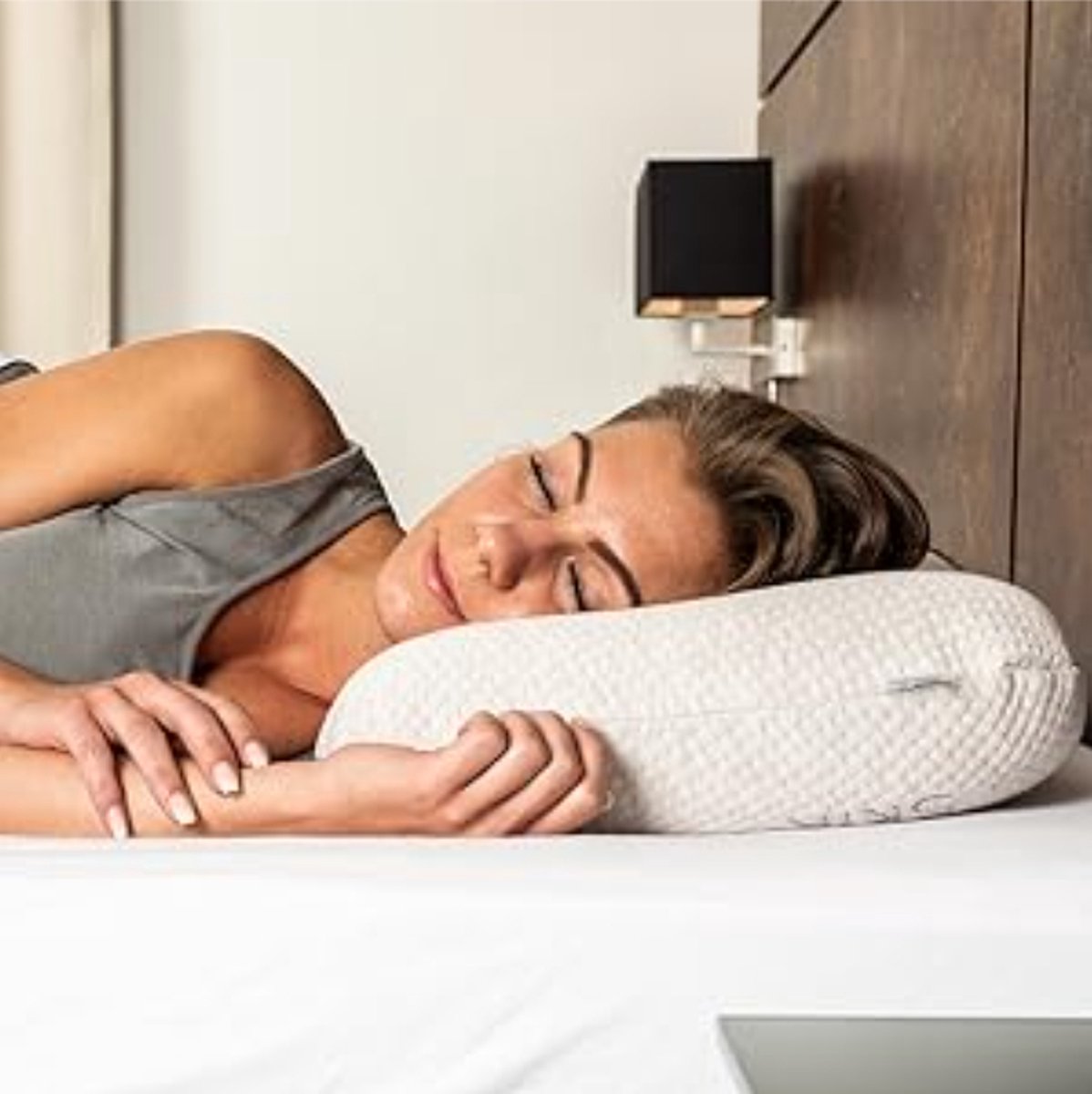 Pillow with Aloe Vera and Bamboo Charcoal NuMOON | Ergonomic Side Sleeper Pillow Anti-Acariosis, Anti-Allergens | For All Sleeping Poses | Extra Free Pillowcase | Side sleeping pillow