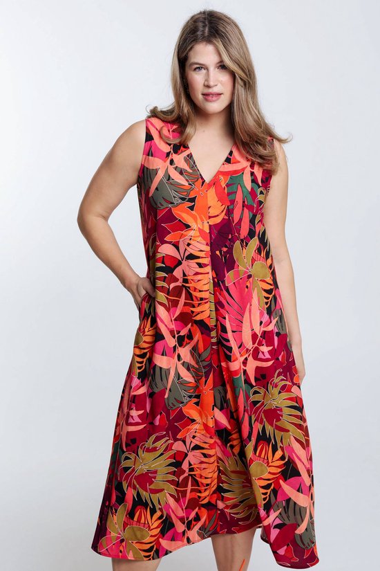 Paprika Lange, mouwloze jurk in viscose met junglemotief