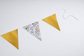 Vlaggenlijn van stof | Buttercup Breeze - 2 meter / 5 vlaggetjes - Gele, Bloemen driehoek vlaggetjes - Verjaardag slinger / Babykamer decoratie - Stoffen slingers handgemaakt & duurzaam