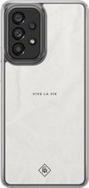 Casimoda® hoesje - Geschikt voor Samsung Galaxy A52 5G - Vive La Vie - 2-in-1 case - Schokbestendig - Tekst - Verhoogde randen - Grijs, Transparant