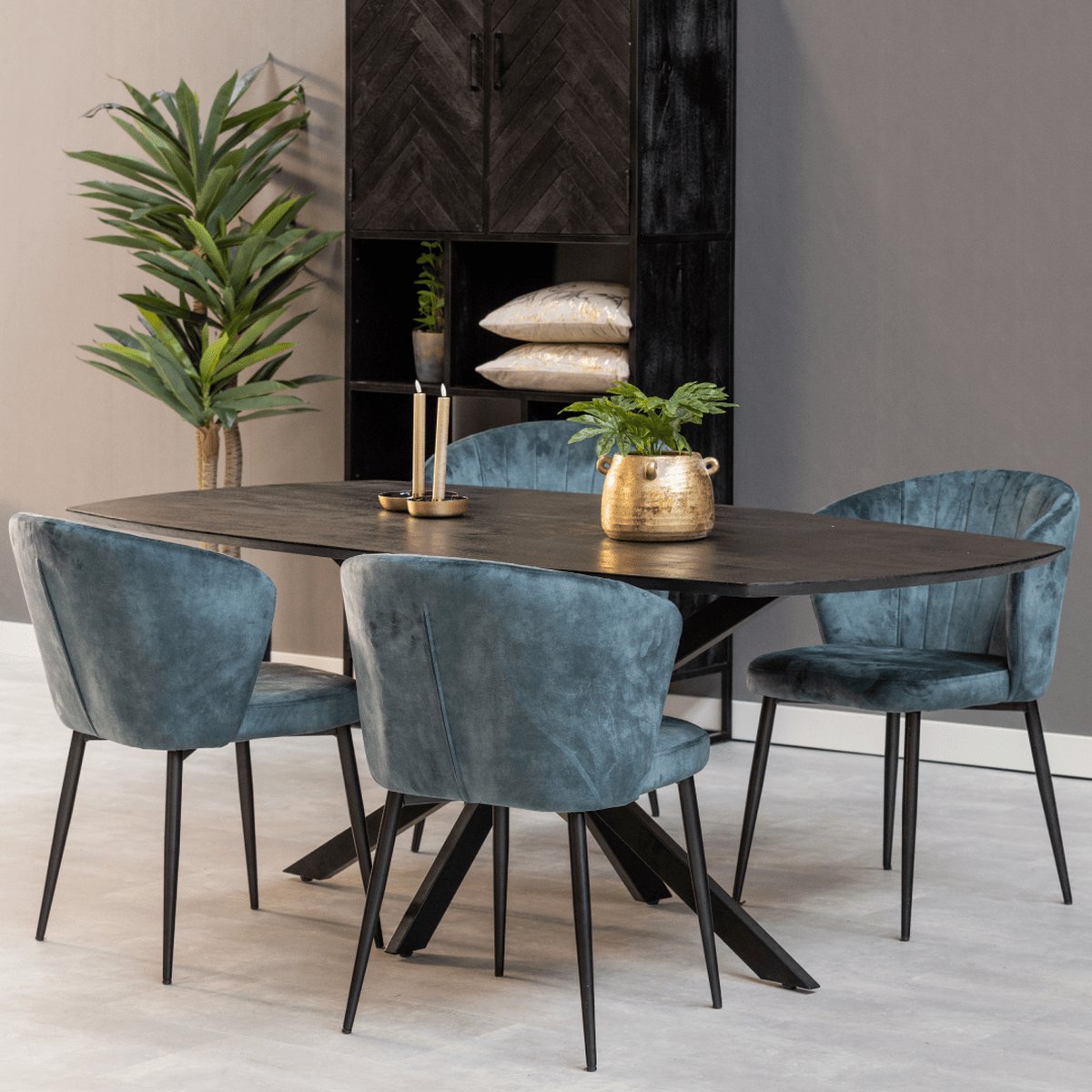 Mangohouten Eettafel Vicenza Black Deens Ovaal 220x110 cm Mahom Industrieel - Dinertafel van Mangohout & Metaal - Industriële Eettafel