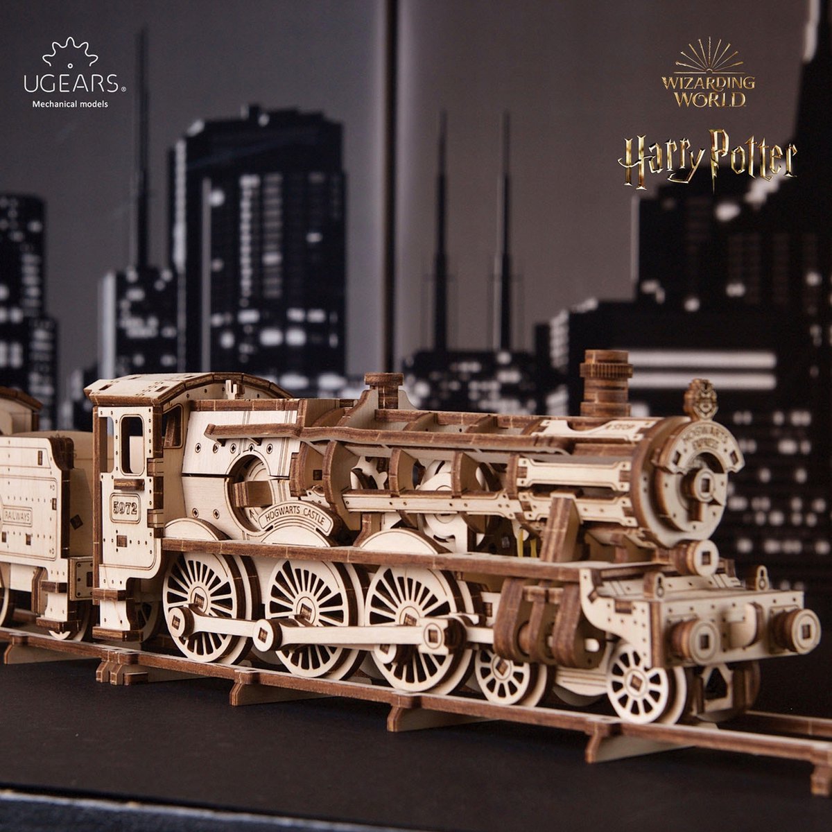 UGEARS 3D Modelbouw - Hogwarts™ Express - Harry Potter™ - Mechanisch Bouwpakket Hout - Educatief Speelgoed — afbeelding 8