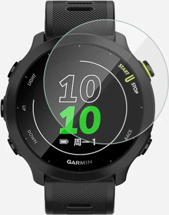 Zwarte Garmin Forerunner 55 smartwatch met gehard glas screenprotector. Weergave van 10:10 en maandag 1.