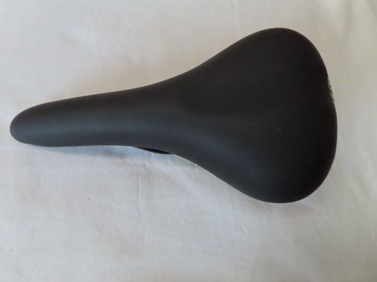 Selle, couvre-selle GENERIQUE Smp4bike trk selle de vélo homme noir 28