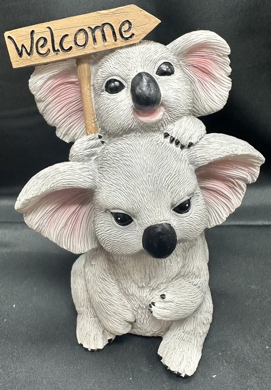 Decoratief polyresin dier "koala's op elkaar met welcome" - meerkleurig - hoogte 15x11x6 cm - Woonaccessoires - Decoratieve beeldjes- Tuinaccessoires