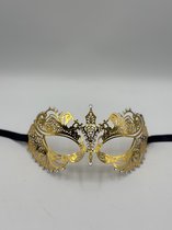 Venetiaans Masker voor vrouwen - elegant goud kleurig metalen masker met glinsterende strass steentjes - Gemaskerd bal masker met de hand gelaserd