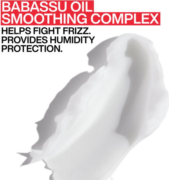 Crème blanche avec le texte : "Complexe lissant à l'huile de Babassu aide à combattre les frisottis. Offre une protection contre l'humidité".