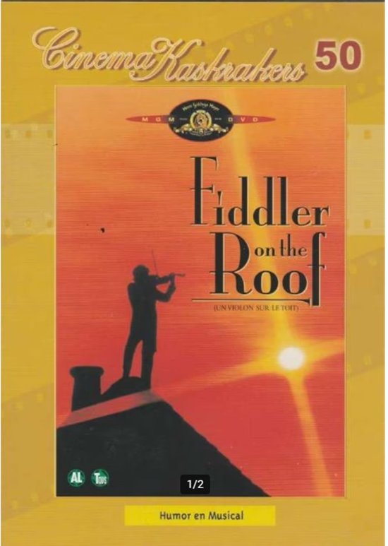 De dvd-hoes van Fiddler on the Roof met een silhouet van een violist op een dak bij zonsondergang.