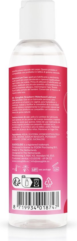 Achterkant van een flesje EasyGlide aardbei glijmiddel op waterbasis, met productinformatie op een roze label.