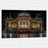 Muursticker - Gebouw - Stad - Groot - Verlicht - 90x60 cm Foto op Muursticker