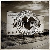 Various Artists - Petty Country: A Country Music Celebration Of Tom Petty (2 LP) (Coloured Vinyl)