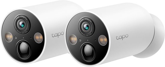 Twee witte Tapo beveiligingscamera's met zwarte voorkant.