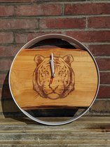 Industriële houten ronde wandklok - wit stalen frame - gegraveerde tijger - klok handgemaakt van hout - 35 cm