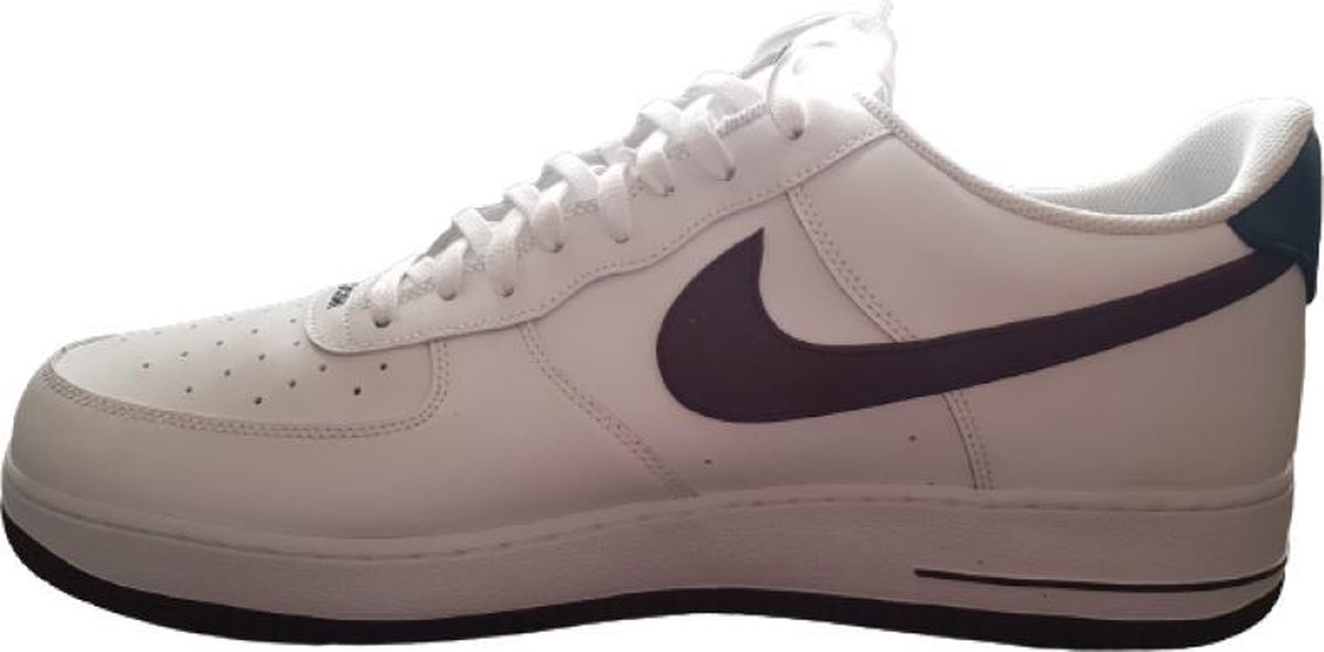 Nike Air Force 1 ’07 LV8