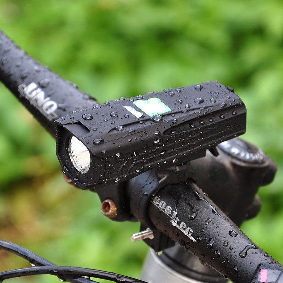 HANDT Bike Fietsverlichting - LED - Voorlicht - Oplaadbaar