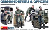 1:35 MiniArt 35345 German Drivers & Officers Plastic Modelbouwpakket