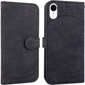 Voor iPhone XR geperst afdrukpatroon Horizontale flip PU lederen tas, met houder & kaartsleuven & portemonnee & & draagkoord (zwart)