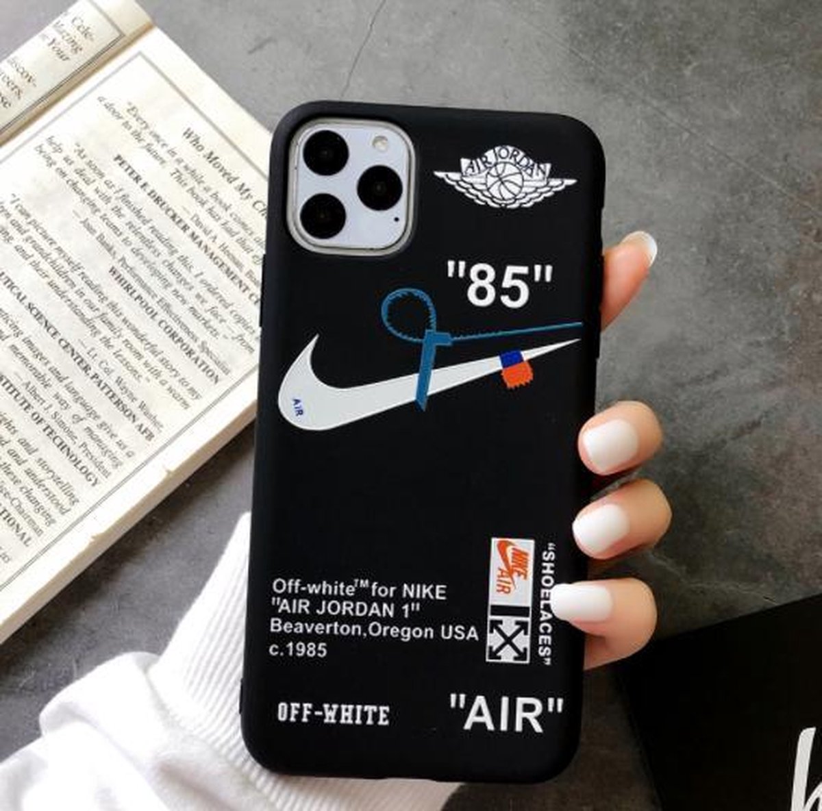 Nike Off White BLACK Case | iPhone 12 / 12 Pro | bol.com