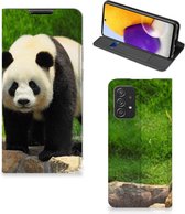 Hoesje Geschikt voor Samsung Galaxy A72 (5G/4G) Telefoontas Panda