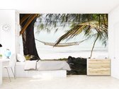 Professioneel Fotobehang Hangmat op het strand - wit - Sticky Decoration - fotobehang - decoratie - woonaccesoires - inclusief gratis hobbymesje - 355 cm breed x 240 cm hoog - in 7 verschille