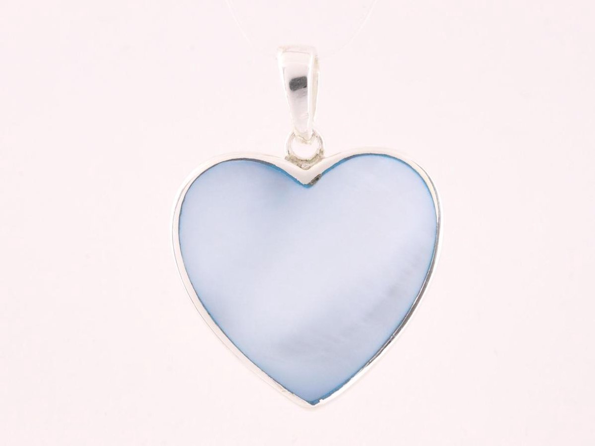 Hartvormige zilveren hanger met blauwe schelp