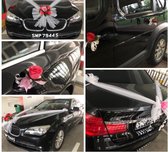 AUTODECO.NL - ROMA Trouwauto Versiering - Autodecoratie Bruiloft - Bloemen voor op de Auto Huwelijk - Bruidsauto Versiering - Bloemstuk met Zuignappen