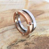 Tweekleurige chirurgisch staal heren ring met schroef motief uitgevoerd in rosé en zilver. Deze ring is ook zeer geschikt als duim ring. maat 18.5 cm