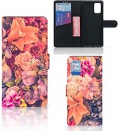 Flipcase Geschikt voor Samsung Galaxy A02s Flip Cover Geschikt voor Samsung M02s Telefoon Hoesje Cadeau voor Moeder Bosje Bloemen