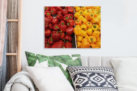 Deux récipients avec poivrons rouges et jaunes sur un marché Toile 40x30 cm - petit - Tirage photo sur toile (Décoration murale salon / chambre)