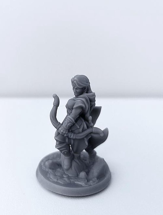 Thumbnail van een extra afbeelding van het spel 3D Printed Miniature - Ranger Female 01 - Dungeons & Dragons - Hero of the Realm KS