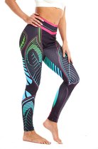 Ultimate Fit Fitnesslegging in decoratief blad print design. Zwart, roze, groen en blauw