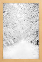 JUNIQE - Poster in houten lijst Walking in a Winter Wonderland -40x60
