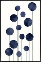 JUNIQE - Poster in kunststof lijst Waterflowers -60x90 /Blauw & Wit