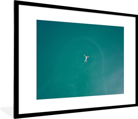 Fotolijst incl. Poster - Man - Water - Turquoise - 80x60 cm - Posterlijst