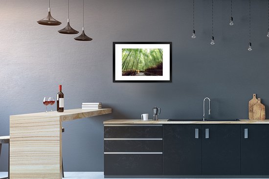 Photo dans cadre - Bambouseraie à Arashiyama Japon Cadre photo noir avec passe-partout blanc 60x40 cm - Affiche dans cadre (Décoration murale salon / chambre)