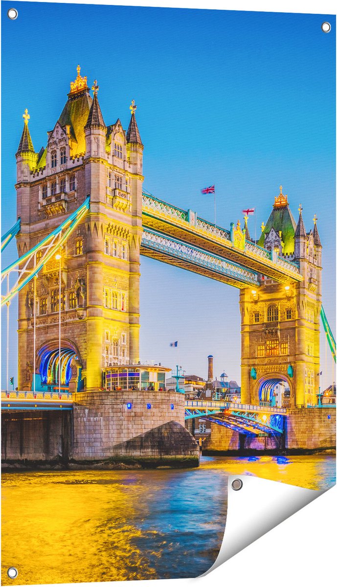 Gards Tuinposter Tower Bridge in Londen met Verlichting - 60x90 cm - Tuindoek - Tuindecoratie - Wanddecoratie buiten - Tuinschilderij Multikleur