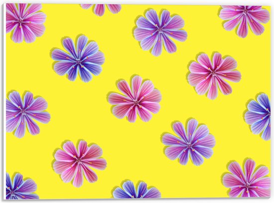 PVC Schuimplaat- Paars en Roze Bloemetjes Patroon op Gele Achtergrond - 40x30 cm Foto op PVC Schuimplaat