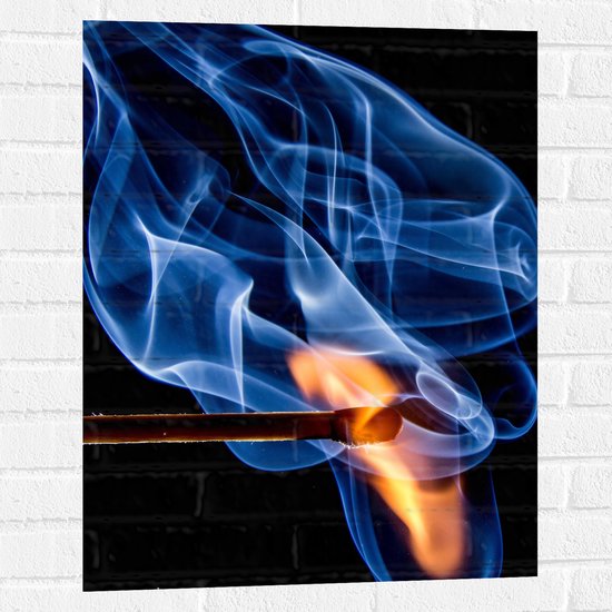 Muursticker - Lucifer met Vuur en Blauwe Rook op Zwarte Achtergrond - 60x80 cm Foto op Muursticker