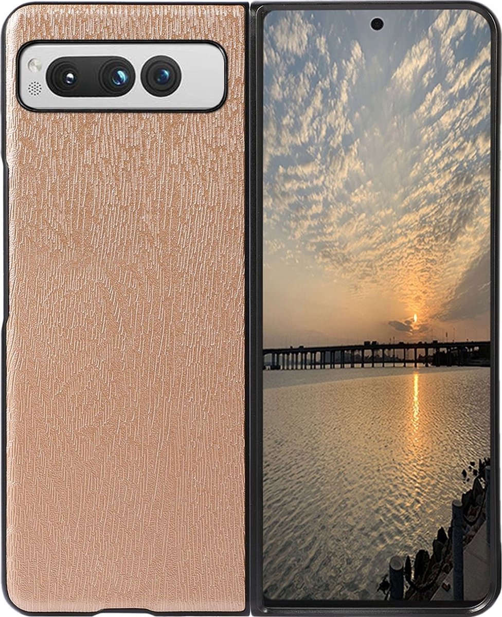 Mobigear Hoesje geschikt voor Google Pixel Fold Telefoonhoesje Hardcase | Mobigear Nature Backcover | Pixel Fold Case | Back Cover - Goud