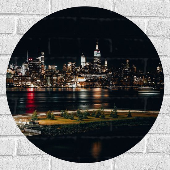 Muursticker Cirkel - Skyline in New York in de Nacht - 60x60 cm Foto op Muursticker