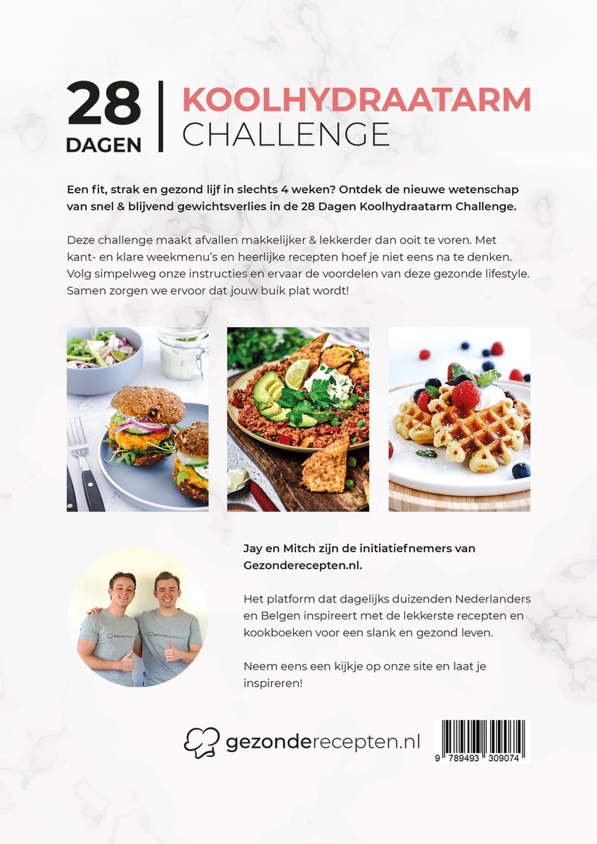Een boek met de titel '28 dagen koolhydraatarm challenge'. Drie gerechten: een burger, een linzenschotel en wafels met fruit. Twee mannen lachen.