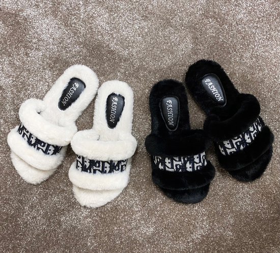 Dezzy Slippers | Wit |