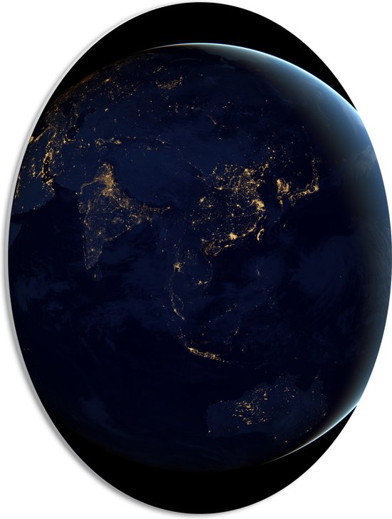 PVC Schuimplaat Ovaal - Azië op de Wereldbol vanuit het Heelal - 42x56 cm Foto op Ovaal (Met Ophangsysteem)